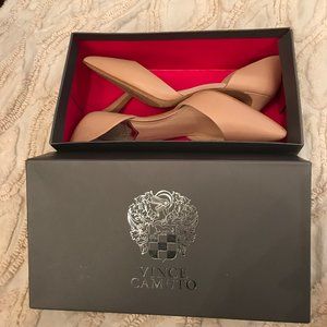 FINAL OFFER Vince Camuto Nude Leather Pump